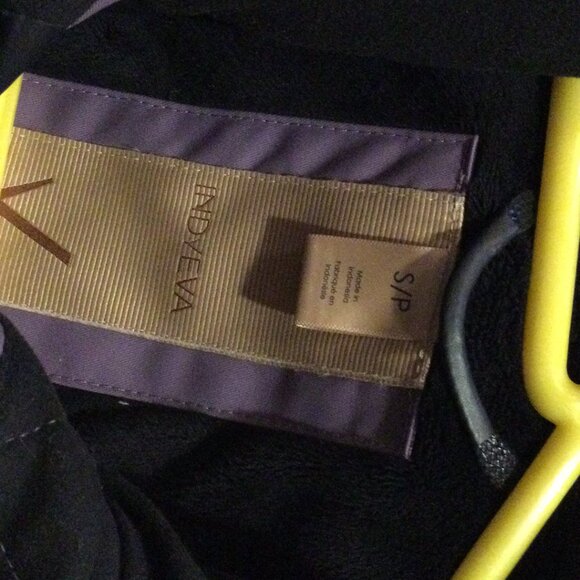 Indeyva Winter Coat size small - Picture 4 of 4